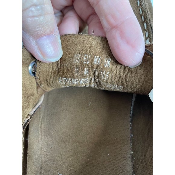American Eagle Outfitters Men’s Suede Moccasin Size 11